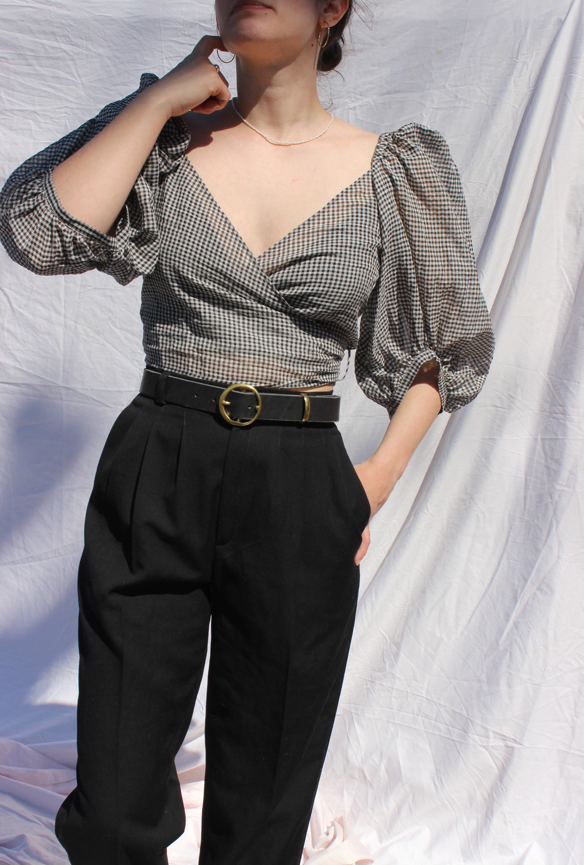black leather belt | round