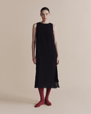 pleated dress | black