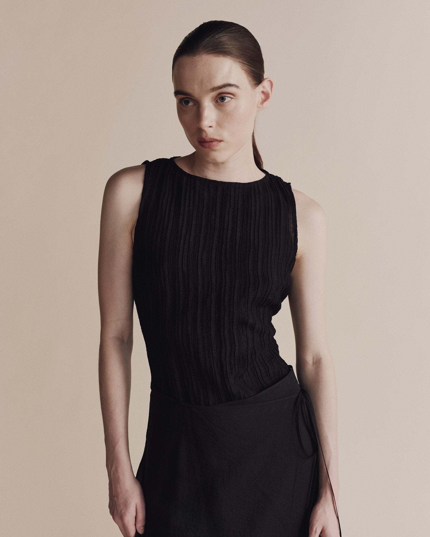 pleated top | black