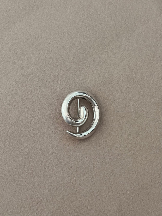 vintage swirl brooch