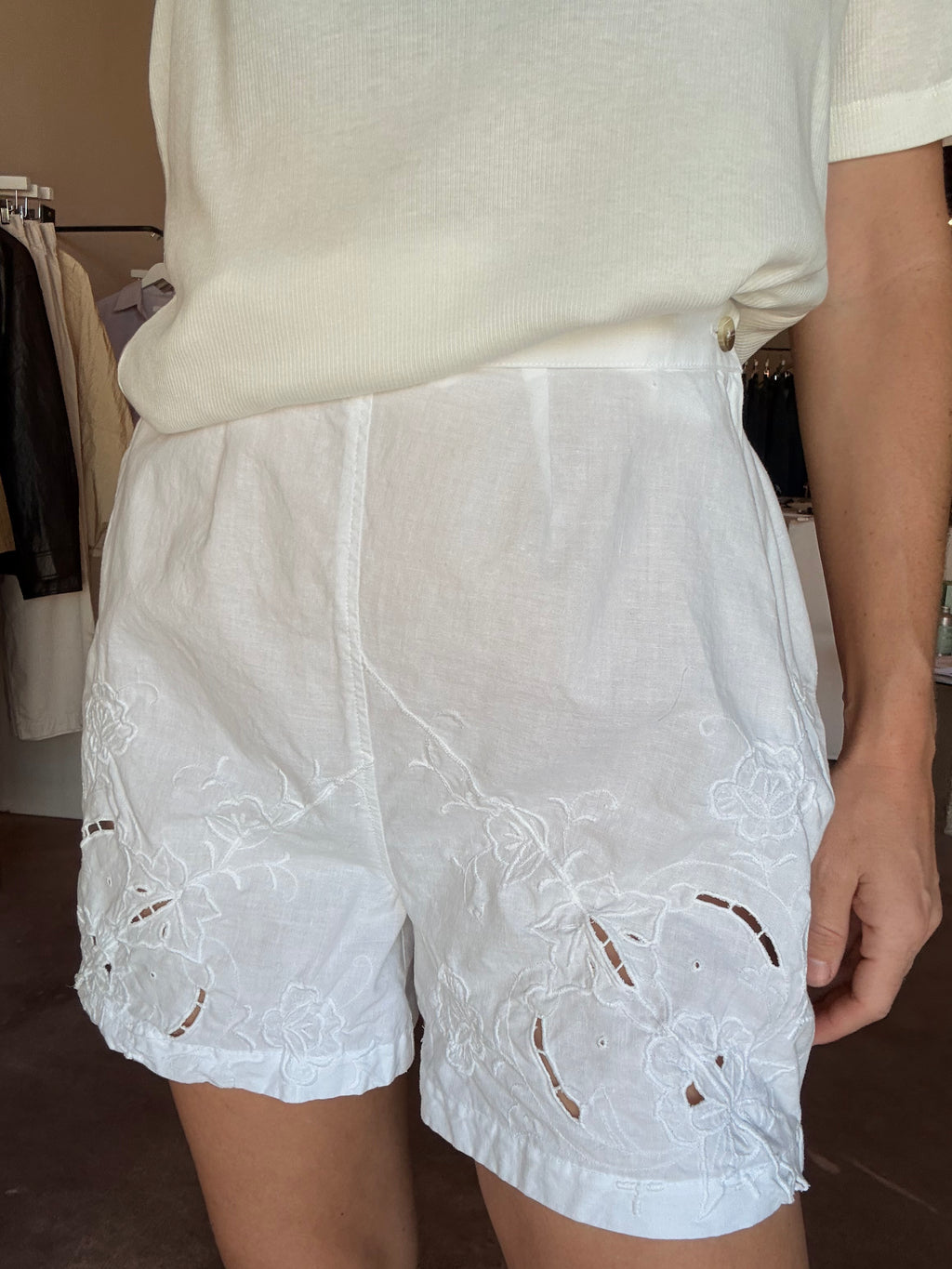 tablecloth shorts | flat front