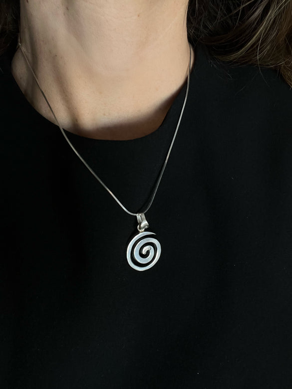 swirl necklace