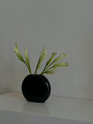 black vase