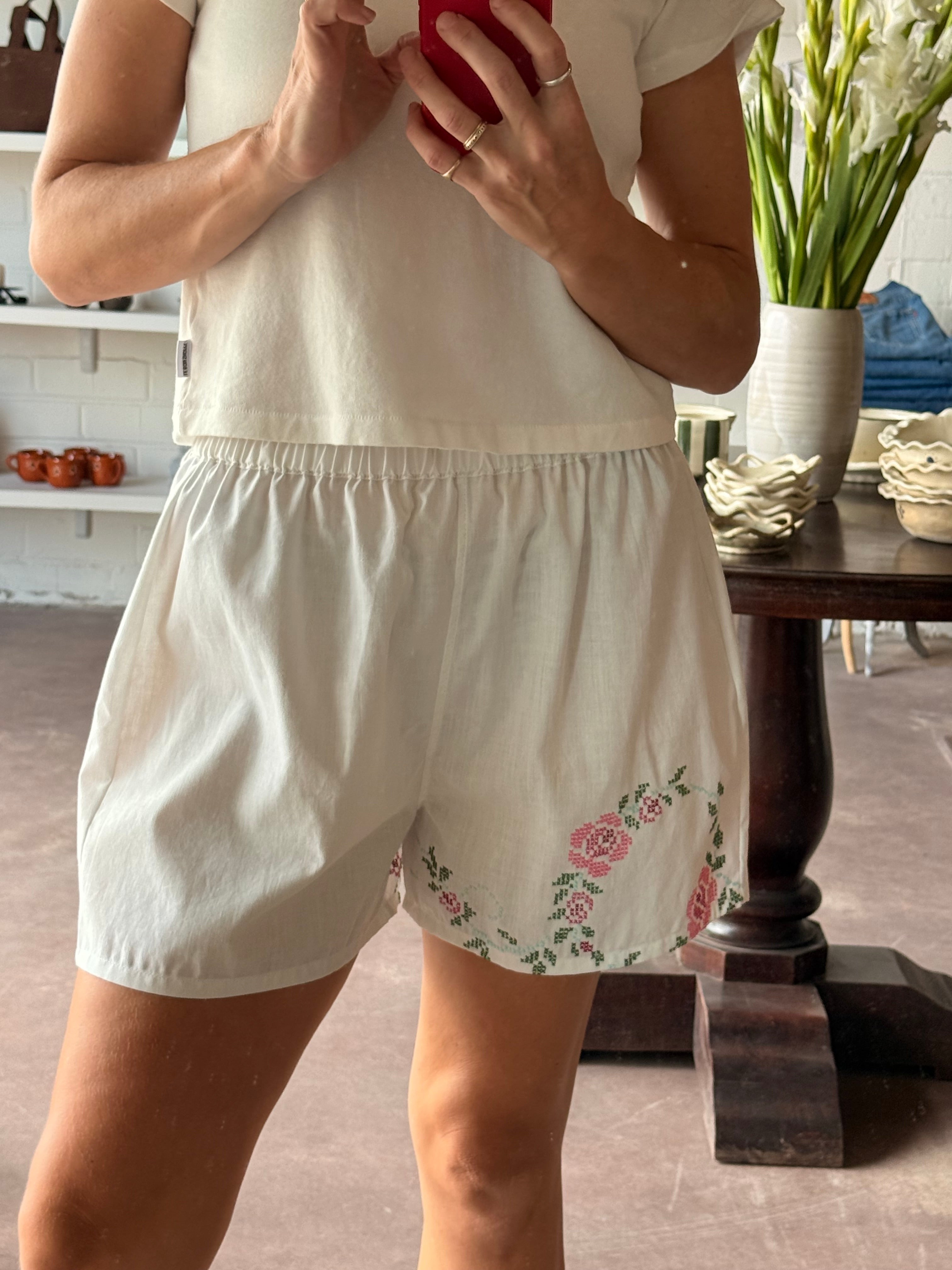 tablecloth shorts | assorted