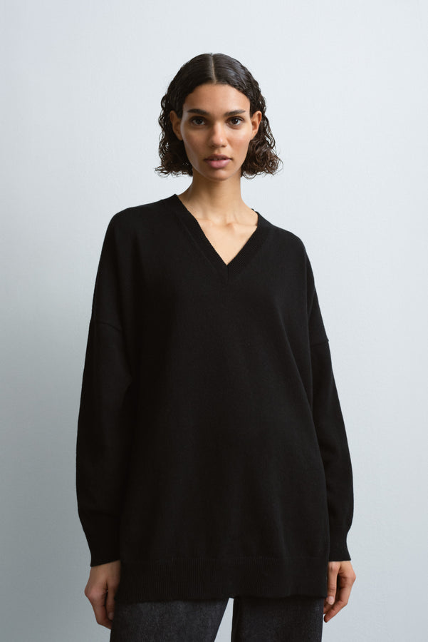 cashmere v neck sweater | black