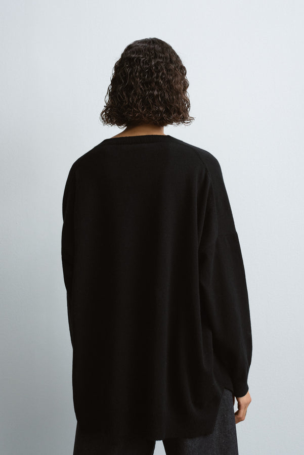 cashmere v neck sweater | black