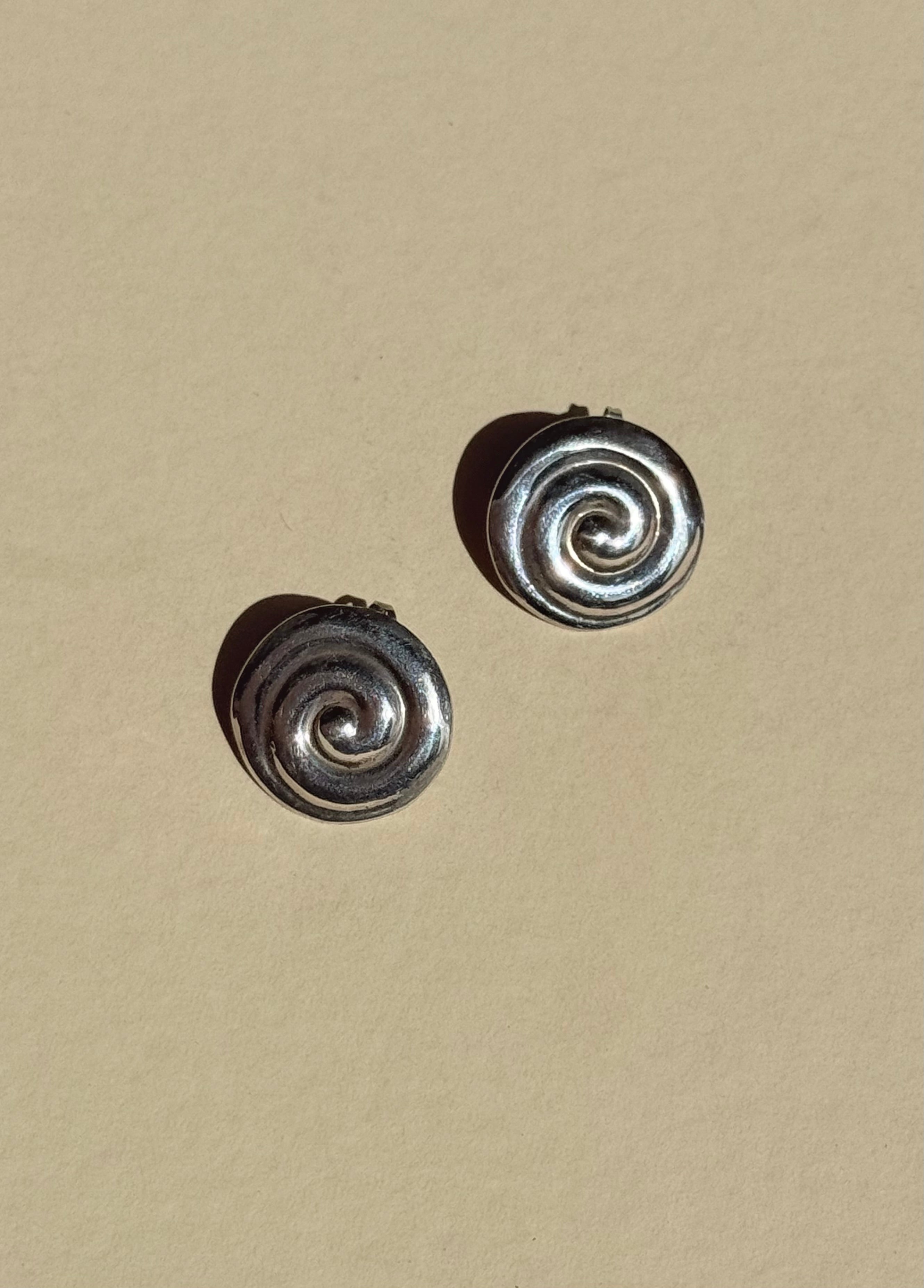 swirl earring