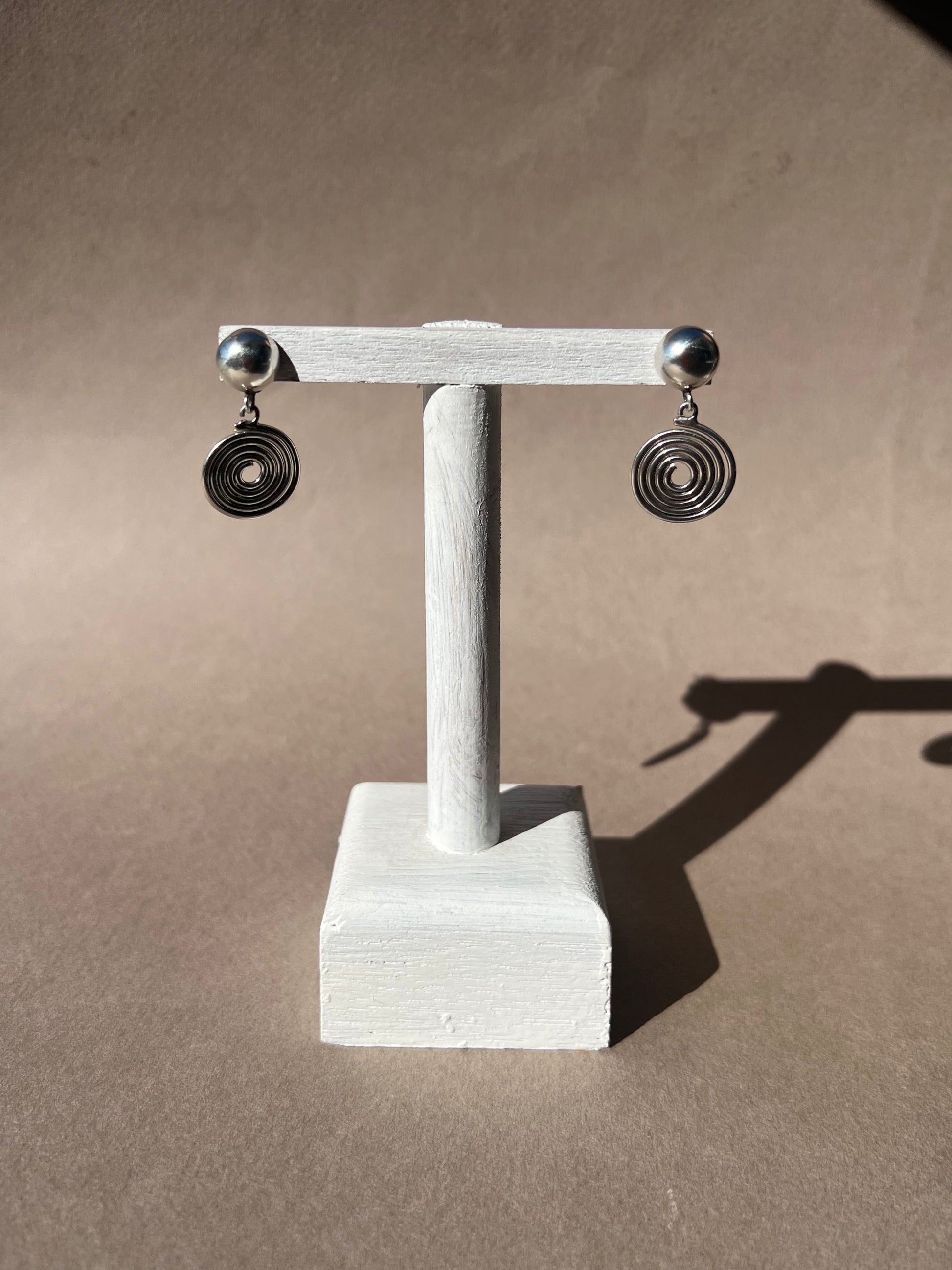 swirl drop earring