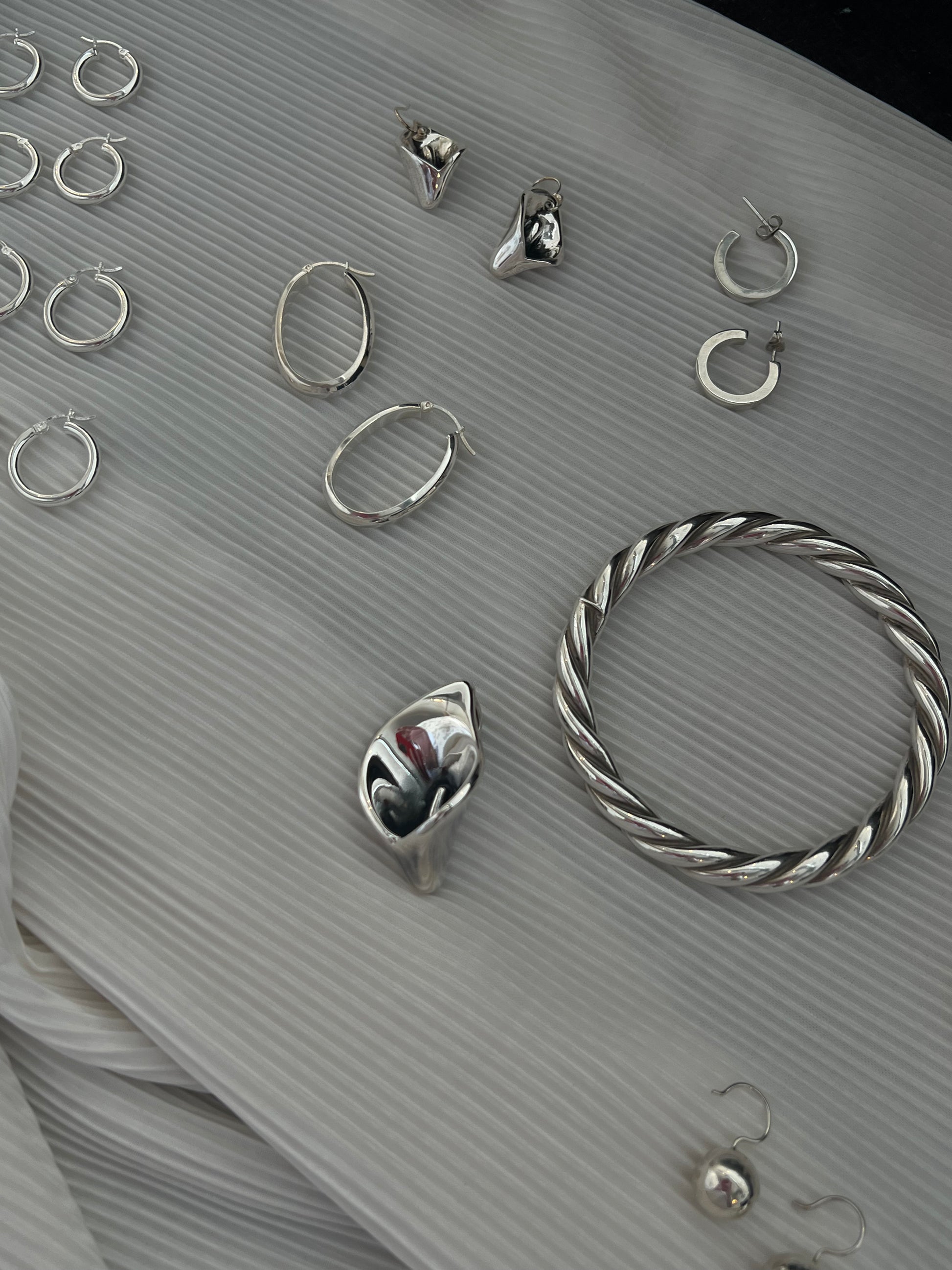 modernist c hoop
