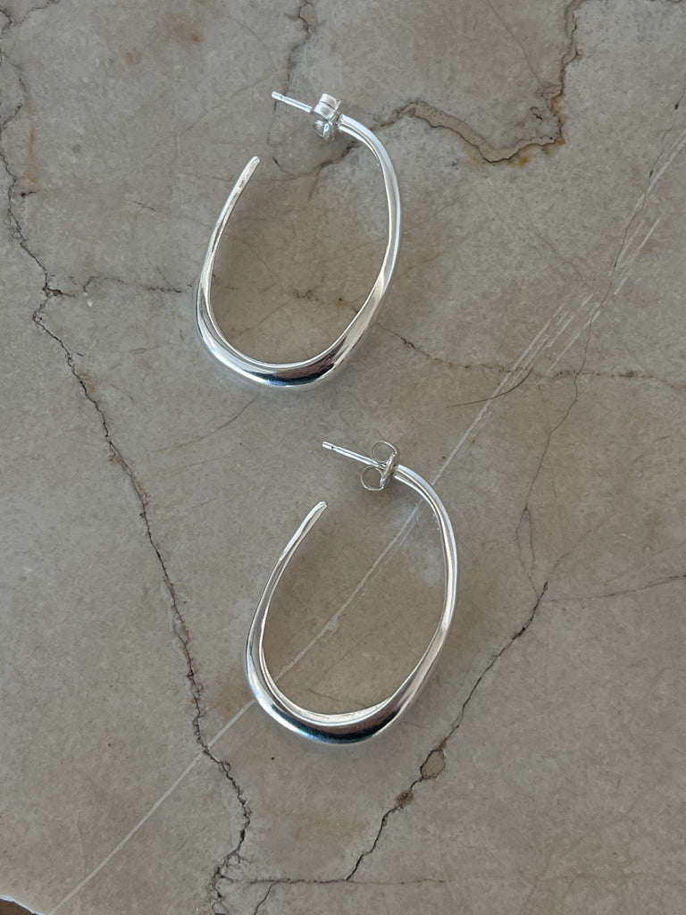 lea hoops