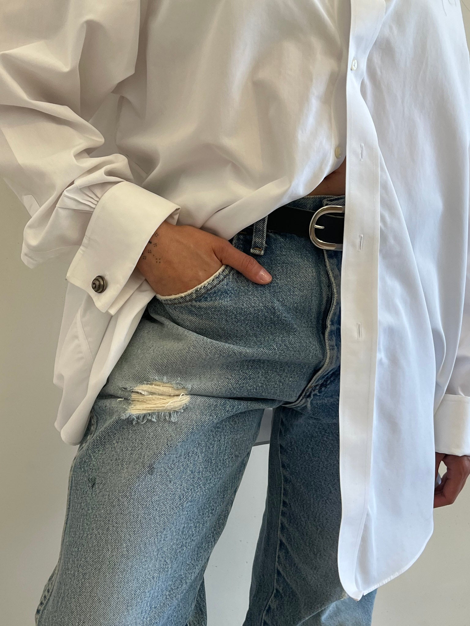 white button up with vintage swirl buttons