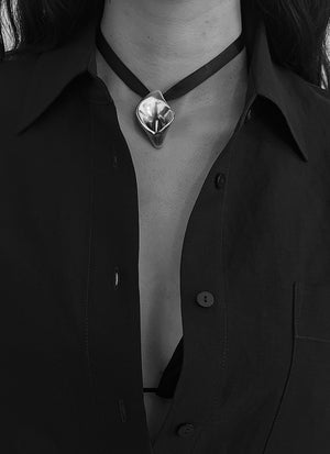 calla lily necklace