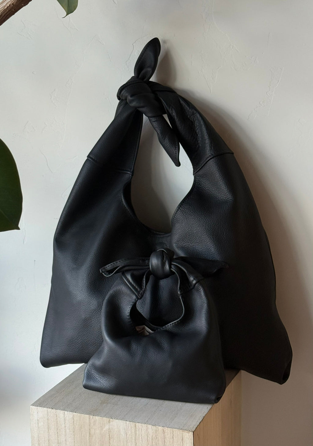 knot bag | leather