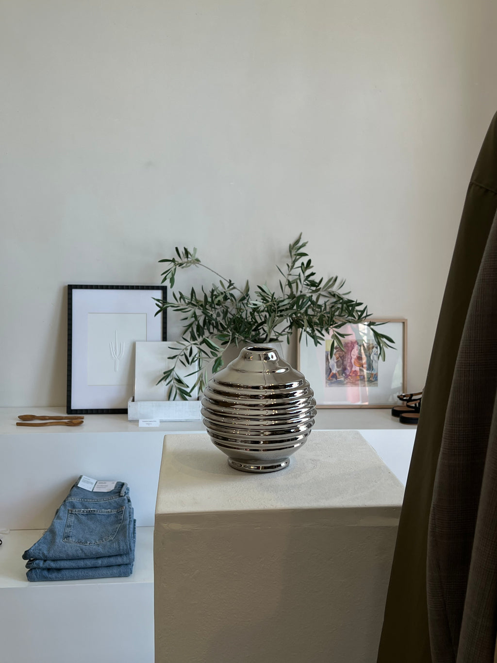 ridged vase