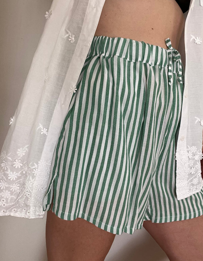 drawstring shorts | green stripe