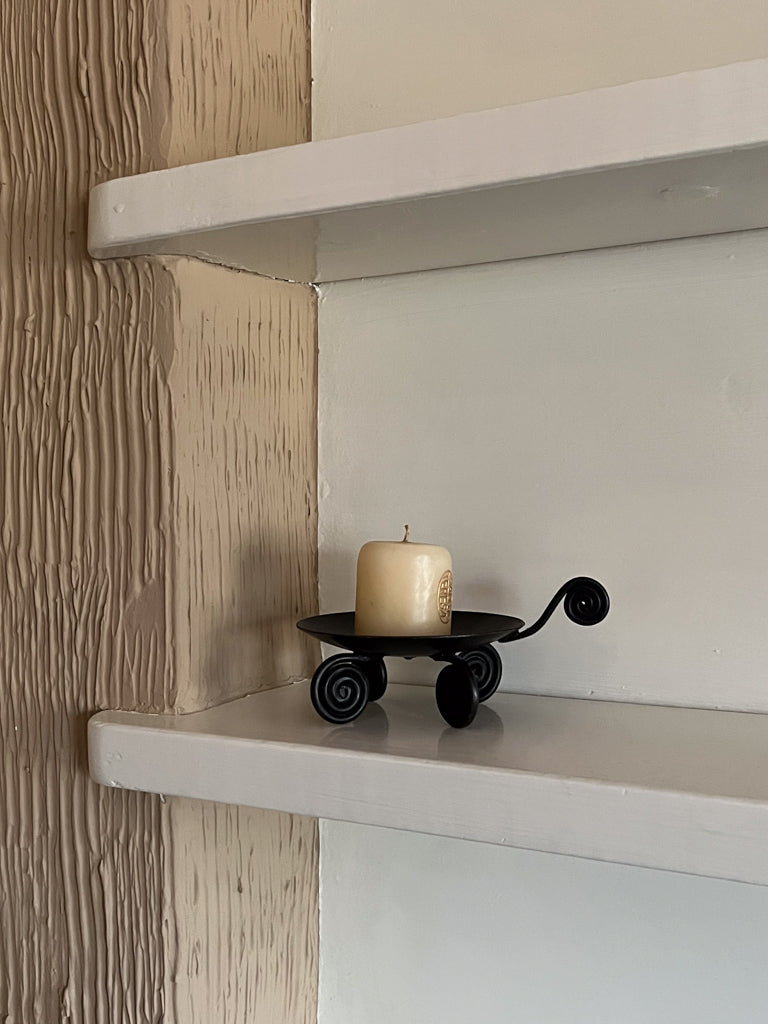 swirl iron candle holder
