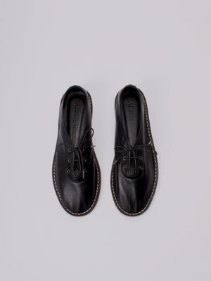 plana | black