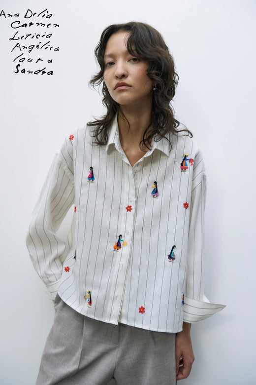 mujeres hand-embroidered shirt