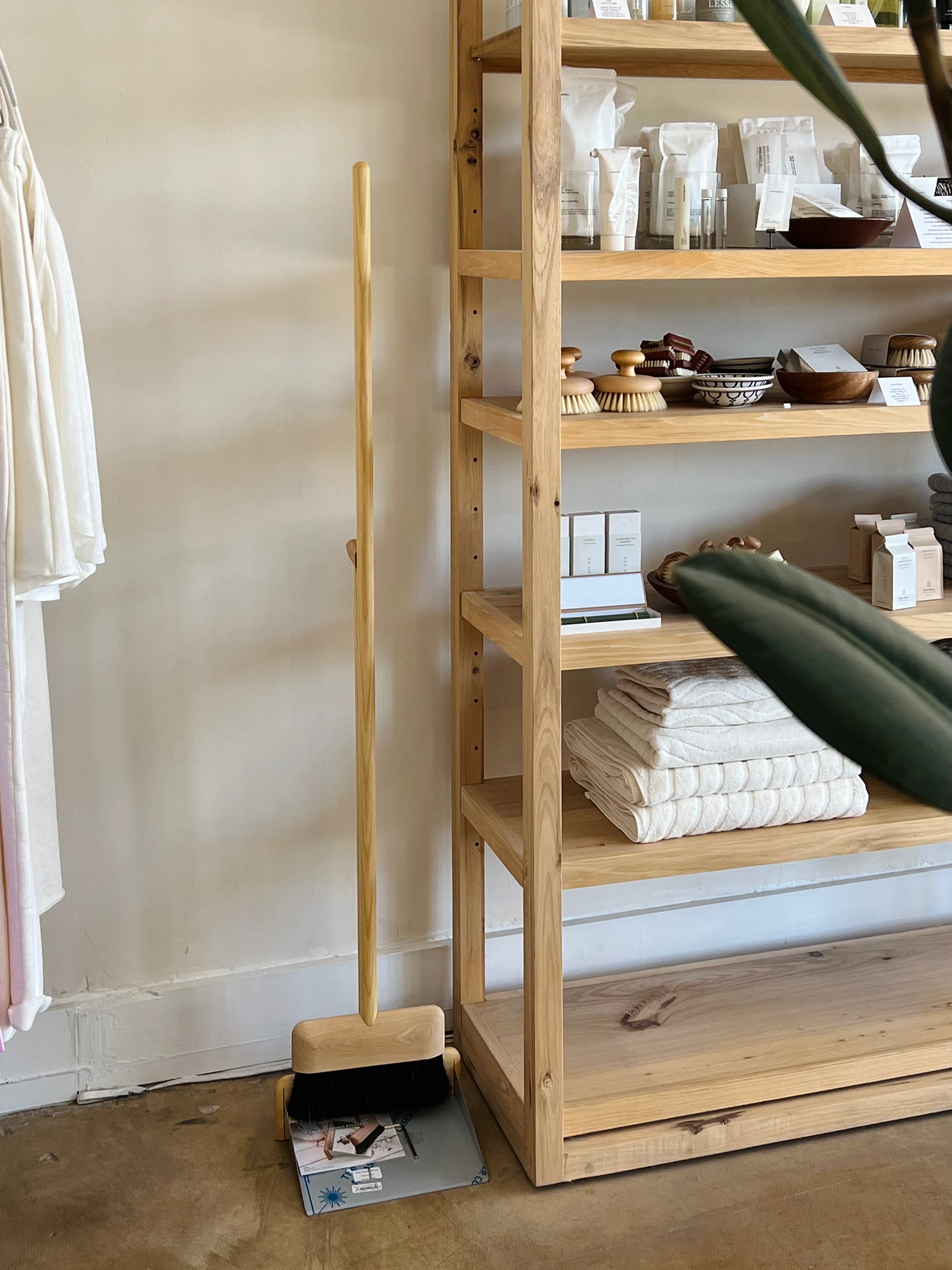 standing broom and dustpan set