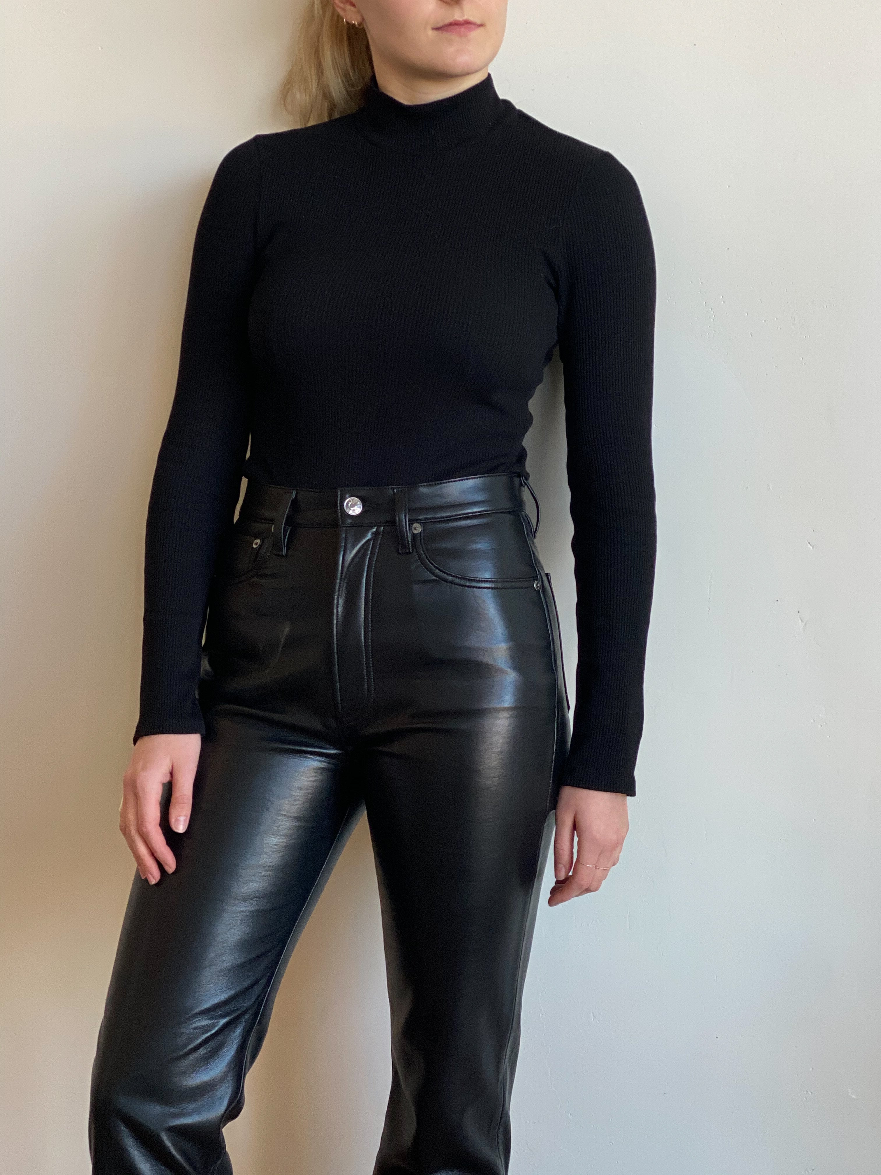 turtleneck ls bodysuit | black