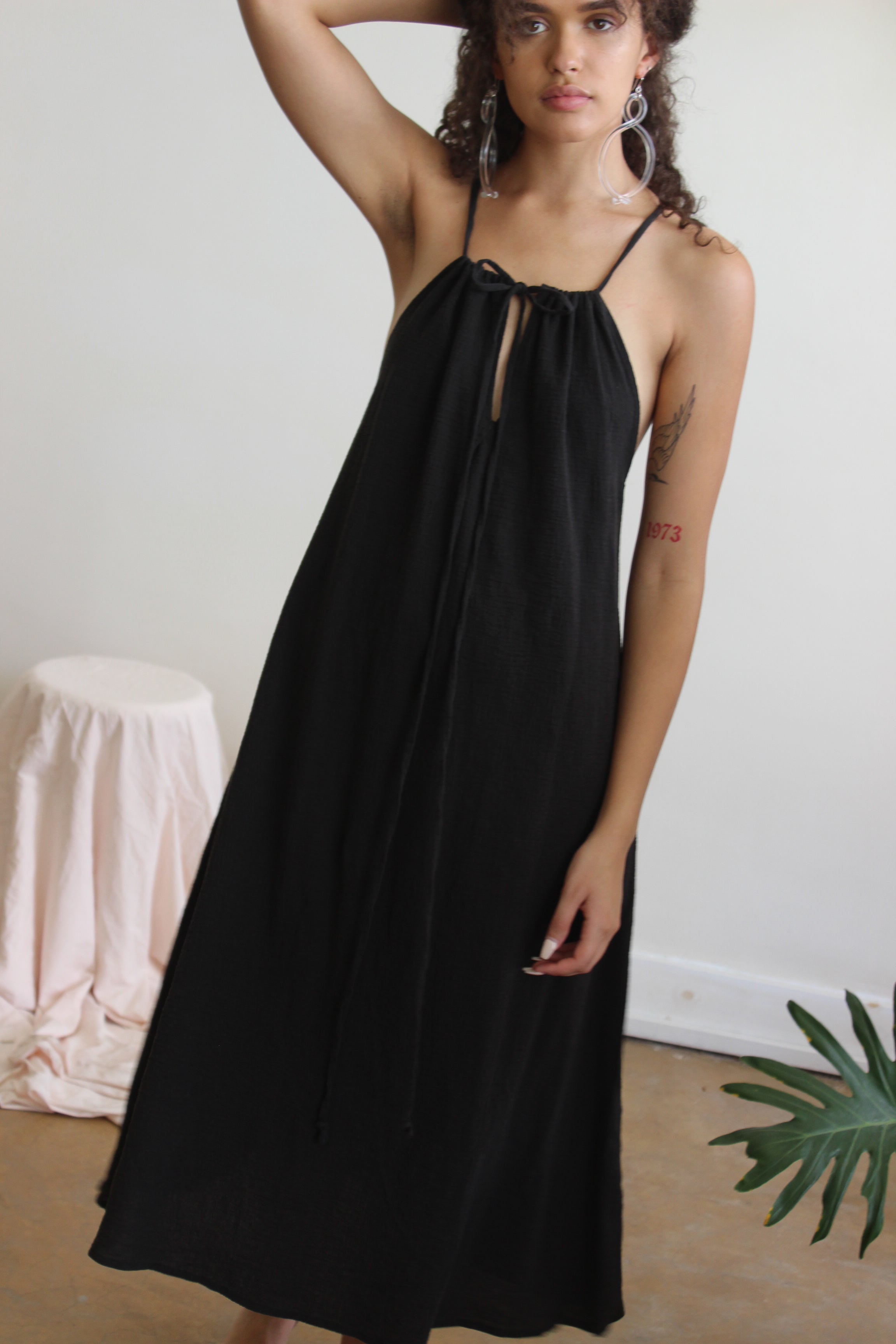 reversible tie dress | black