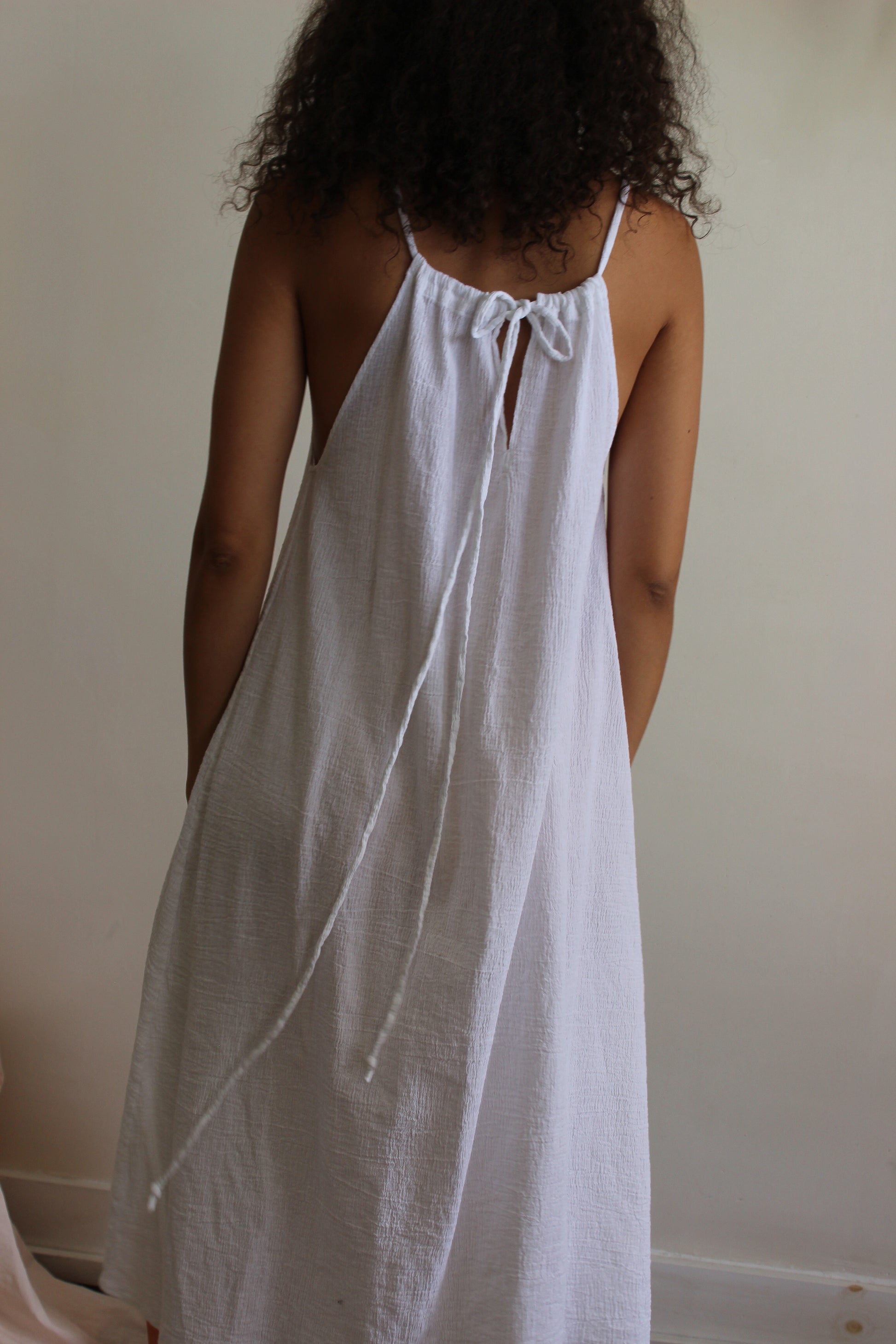 reversible tie dress | white