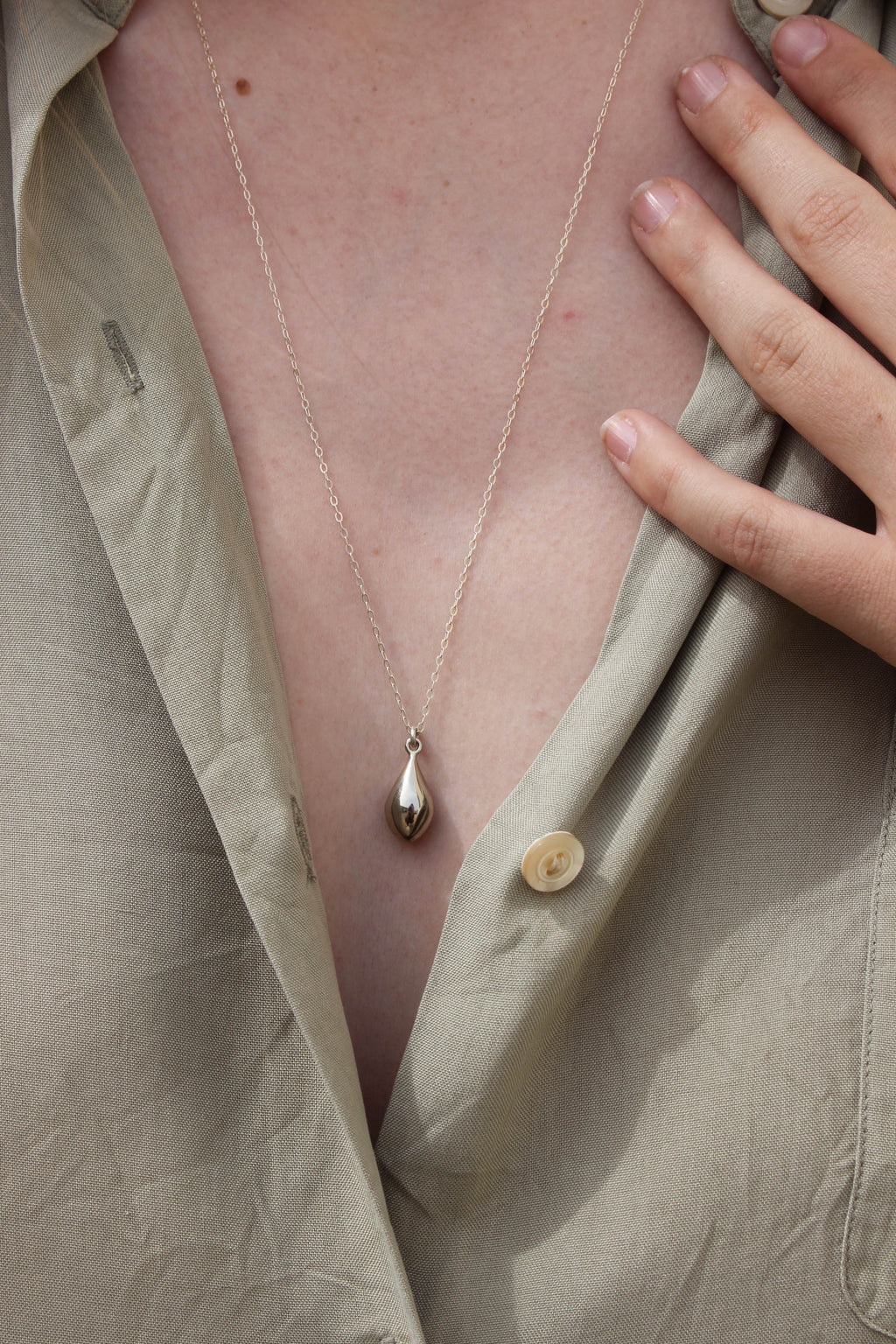 teardrop necklace