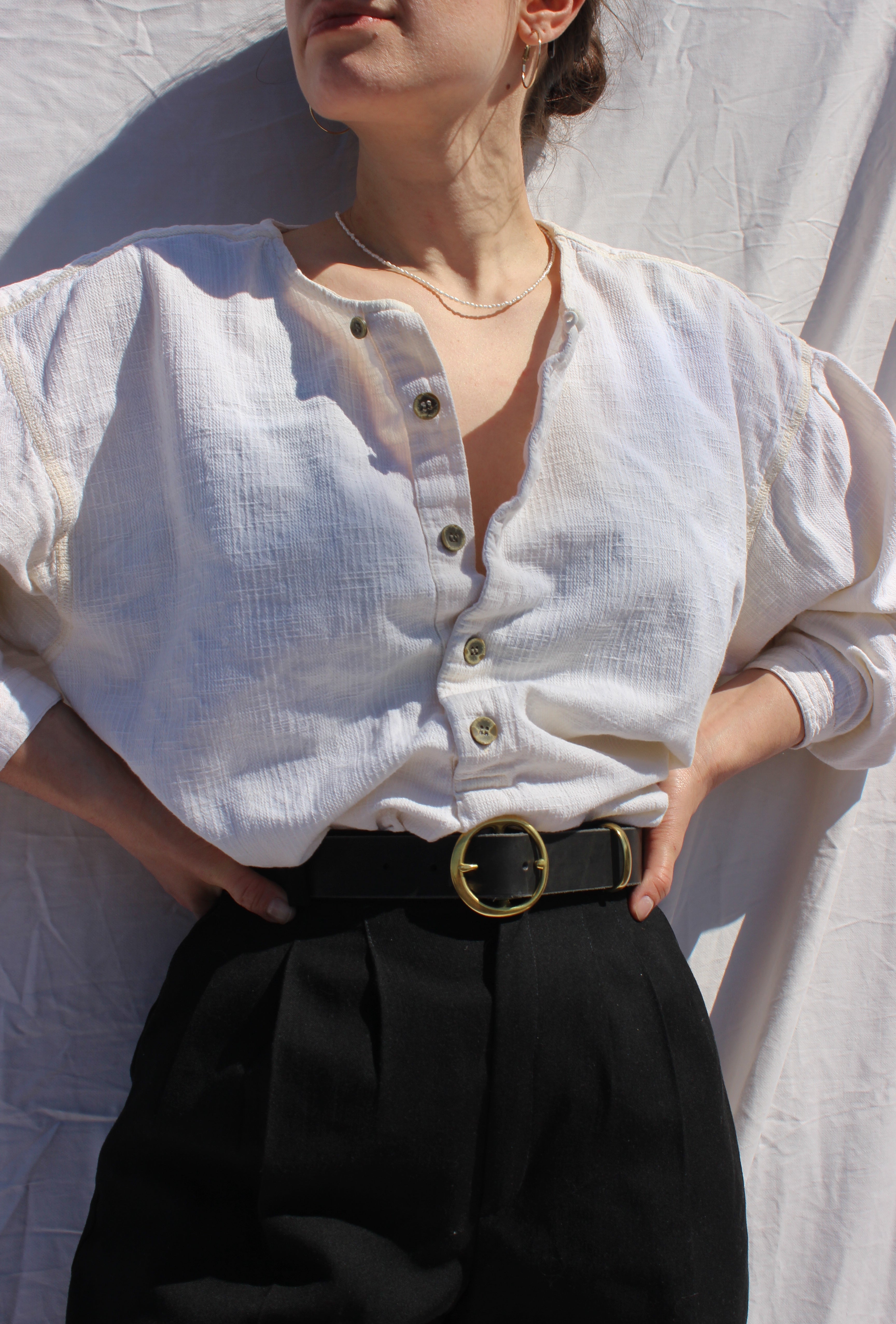 black leather belt | round