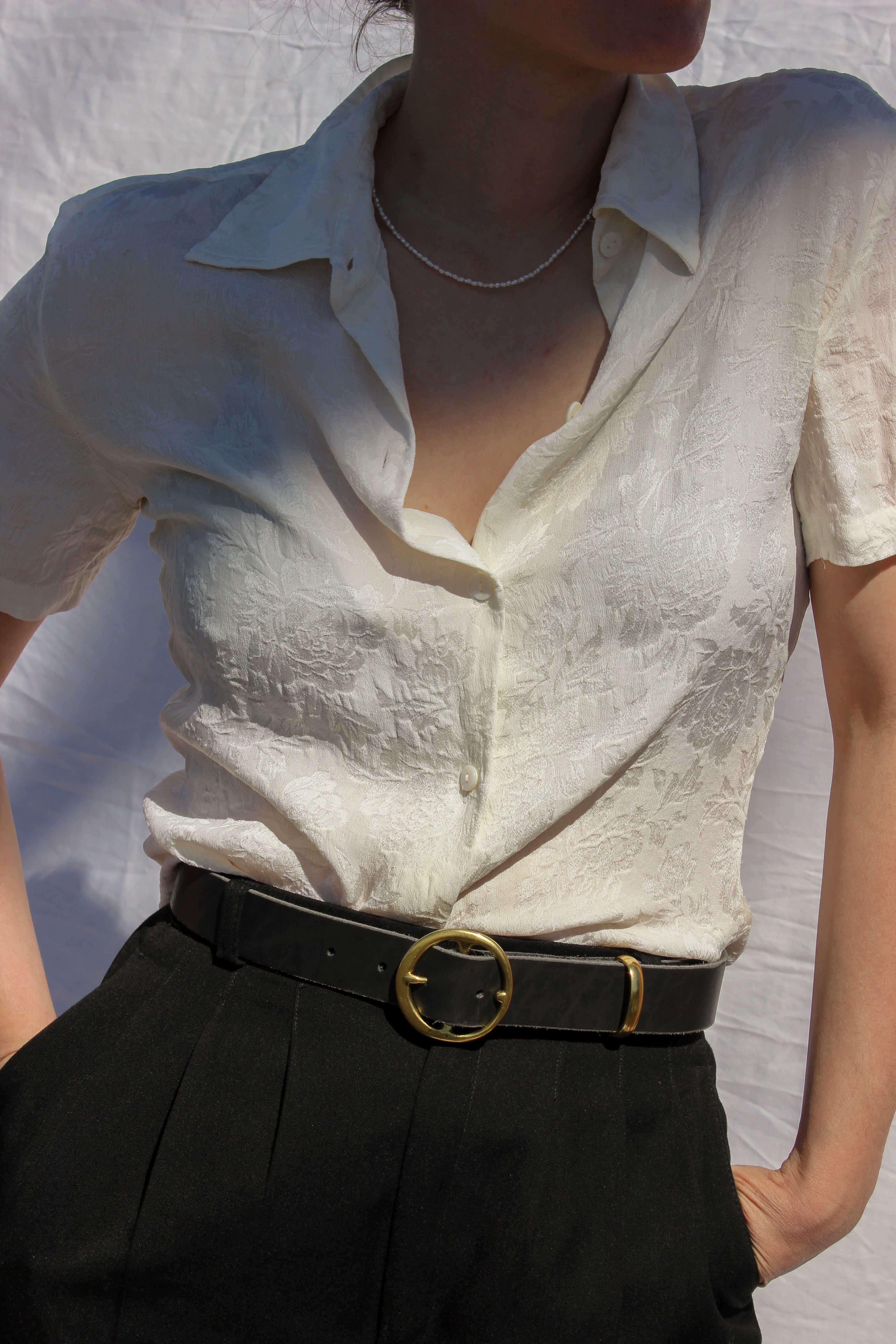 black leather belt | round