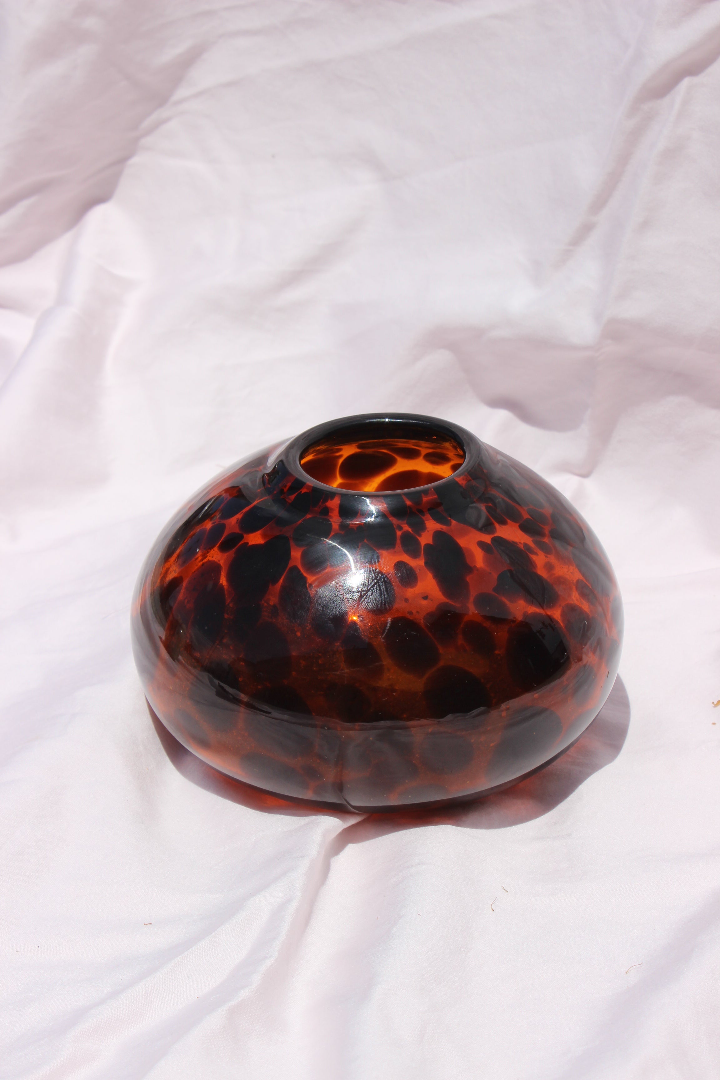 tortoise glass vase
