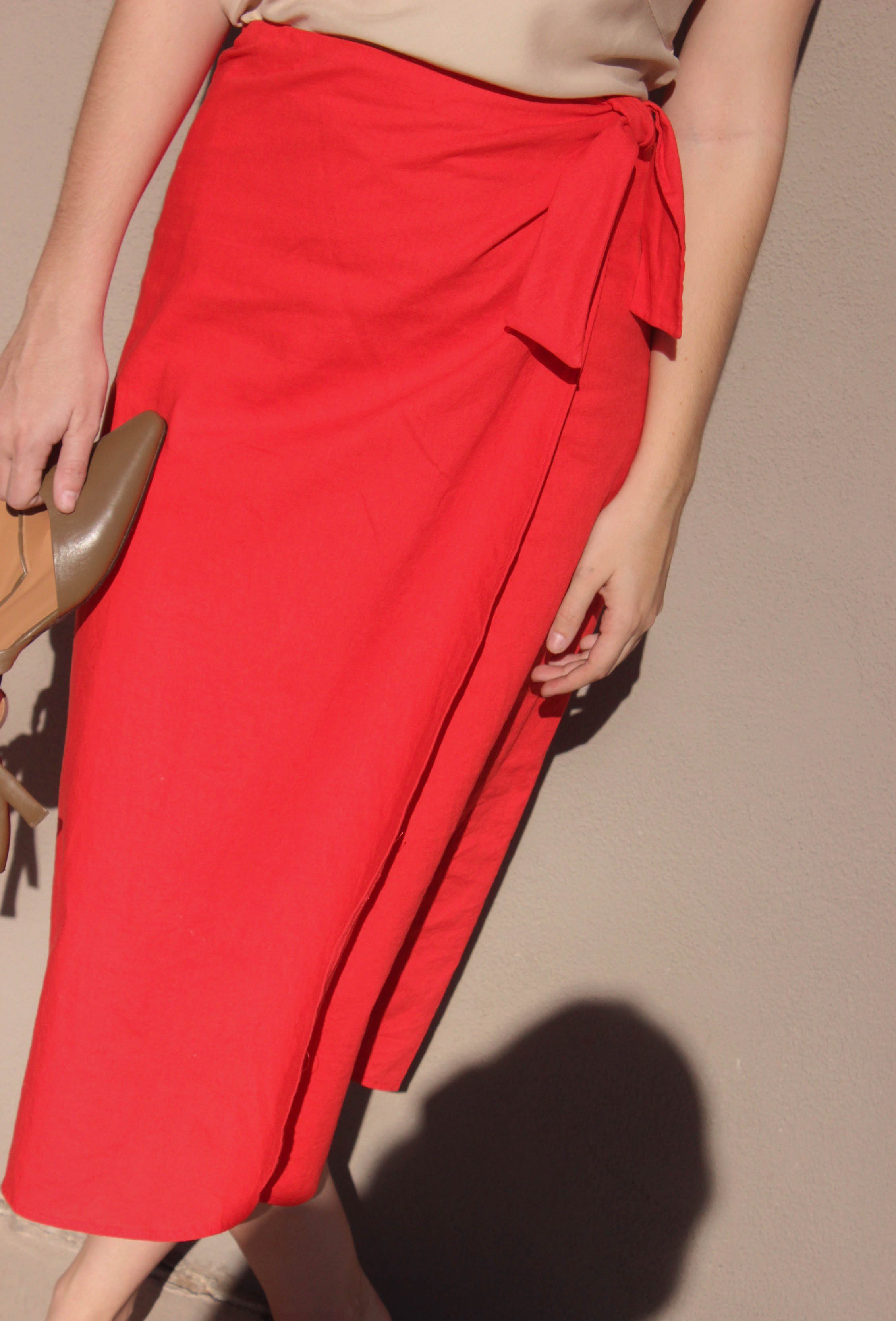 tie wrap skirt | tomato & black