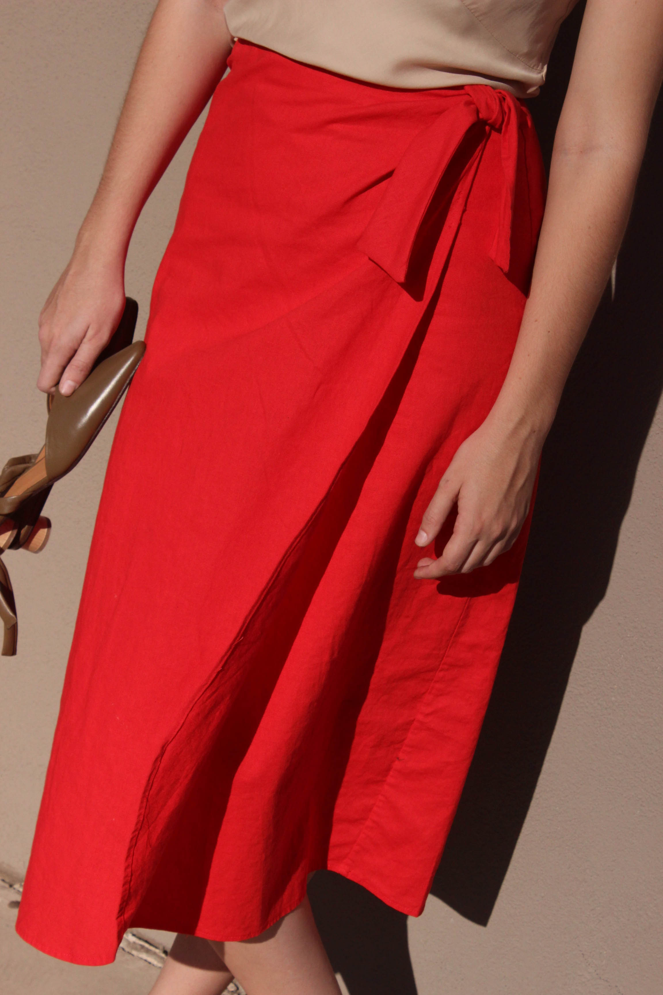 tie wrap skirt | tomato & black