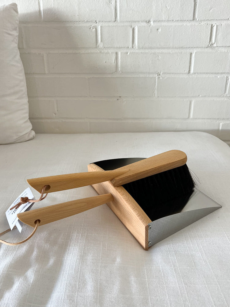 dustpan and brush set