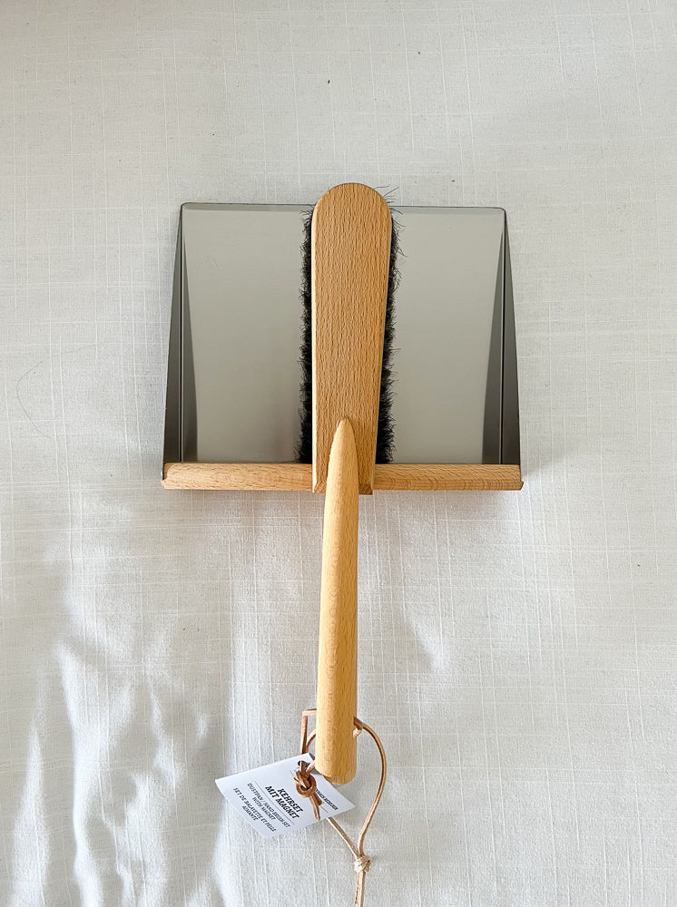 dustpan and brush set