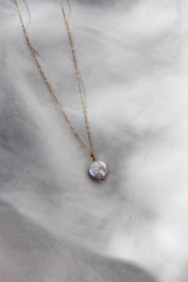 freshwater pearl medallion | small