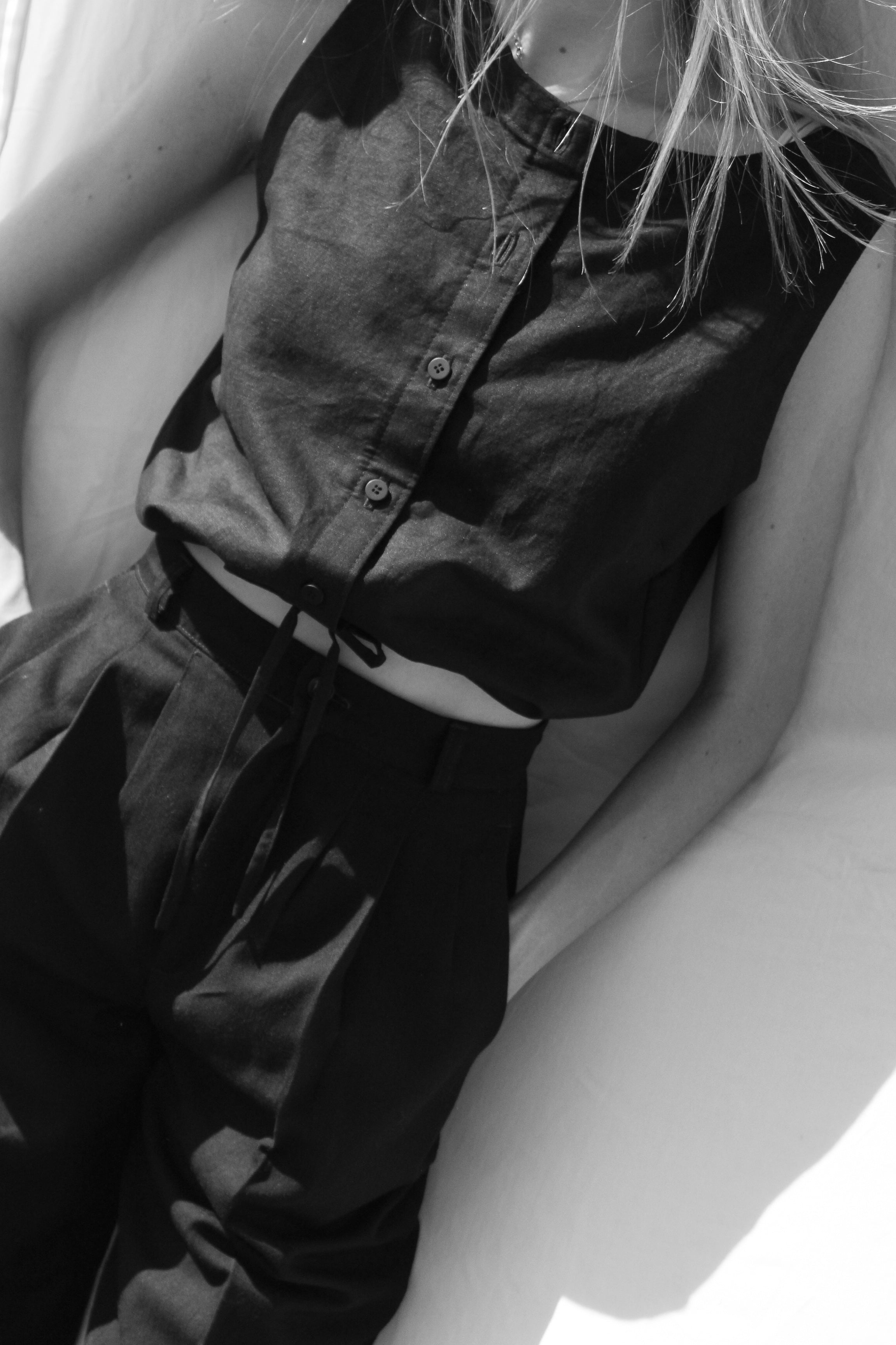 drawstring tie tank | black