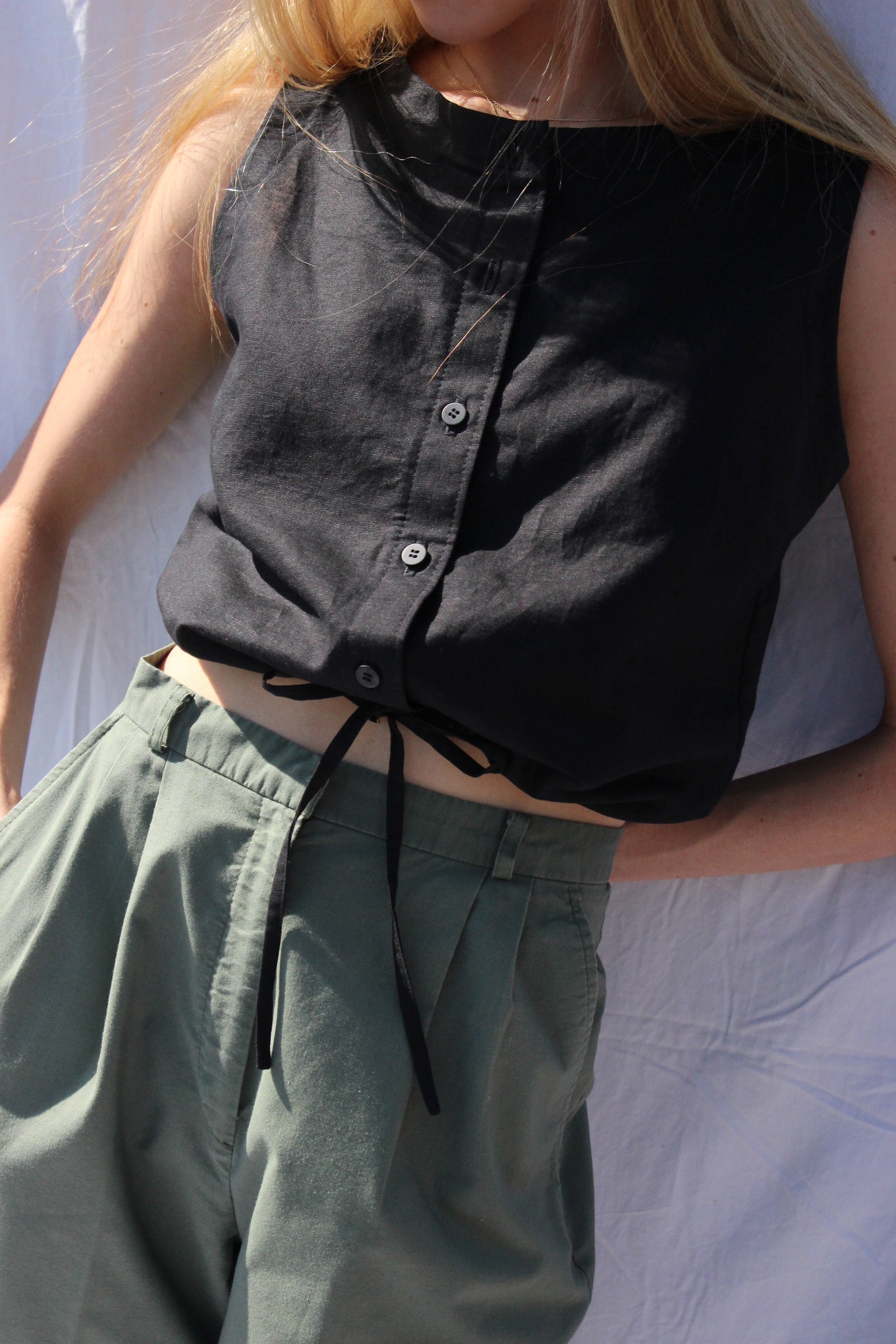 drawstring tie tank | black