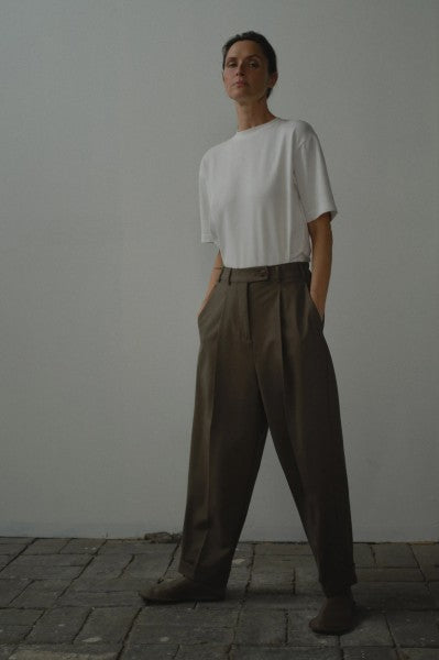 tailoring masculine pants | vetiver